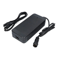 Universele acculader E-Bike voor Qwic 3-Pins rond (42V, 4A, 168W, 123accu huismerk) ADR00390
