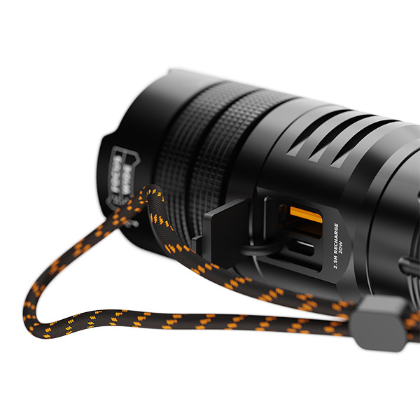 Xtorm Zaklamp Powerbank (10.500 mAh) AXT00140 - 5