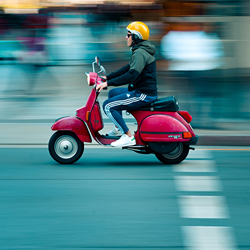 Onderhoud van een scooter of motor accu